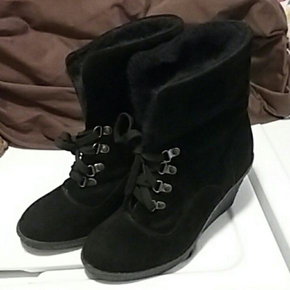 Black fur fold down booties - Picture 4 of 5